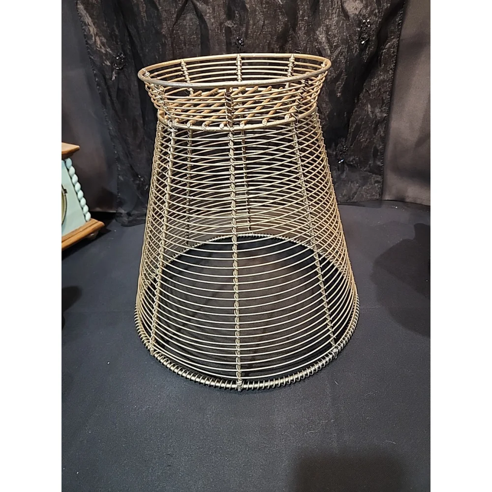 Vintage Wire Waste Basket 11 x 11